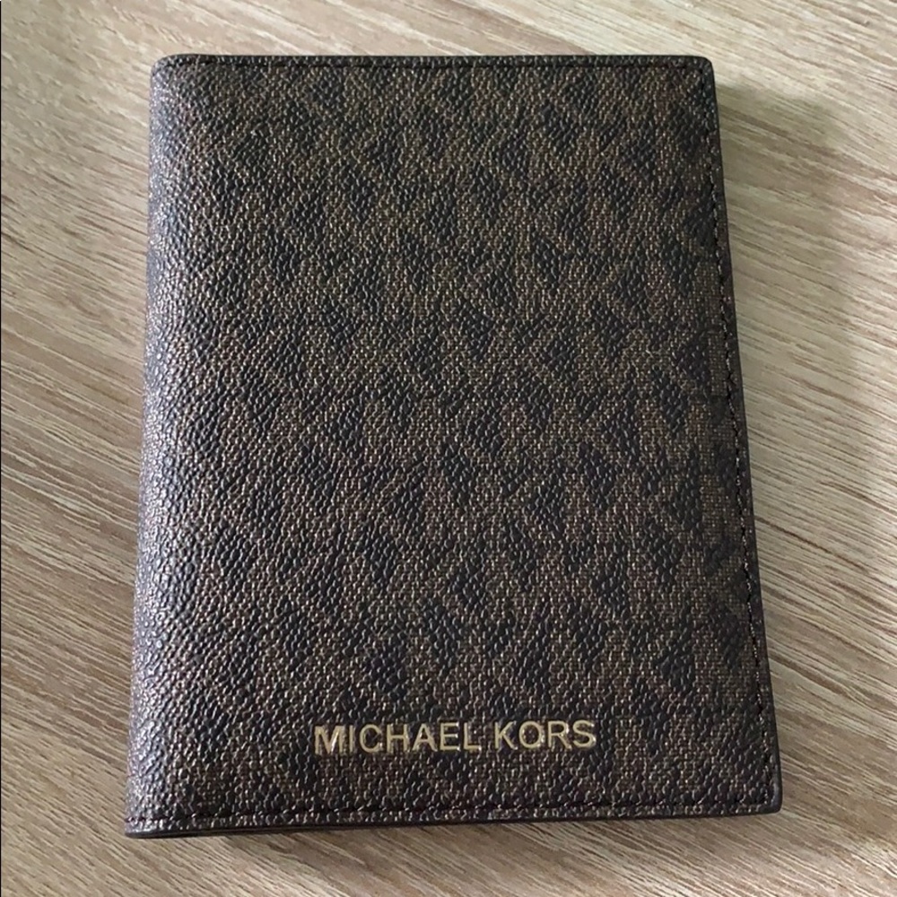 Michael Kors Bedford Travel Passport Wallet
